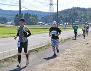 次回大会で３０年の歴史に幕を下ろす「えちご・くびき野１００キロマラソン」＝２０２４年１０月、上越市吉川区