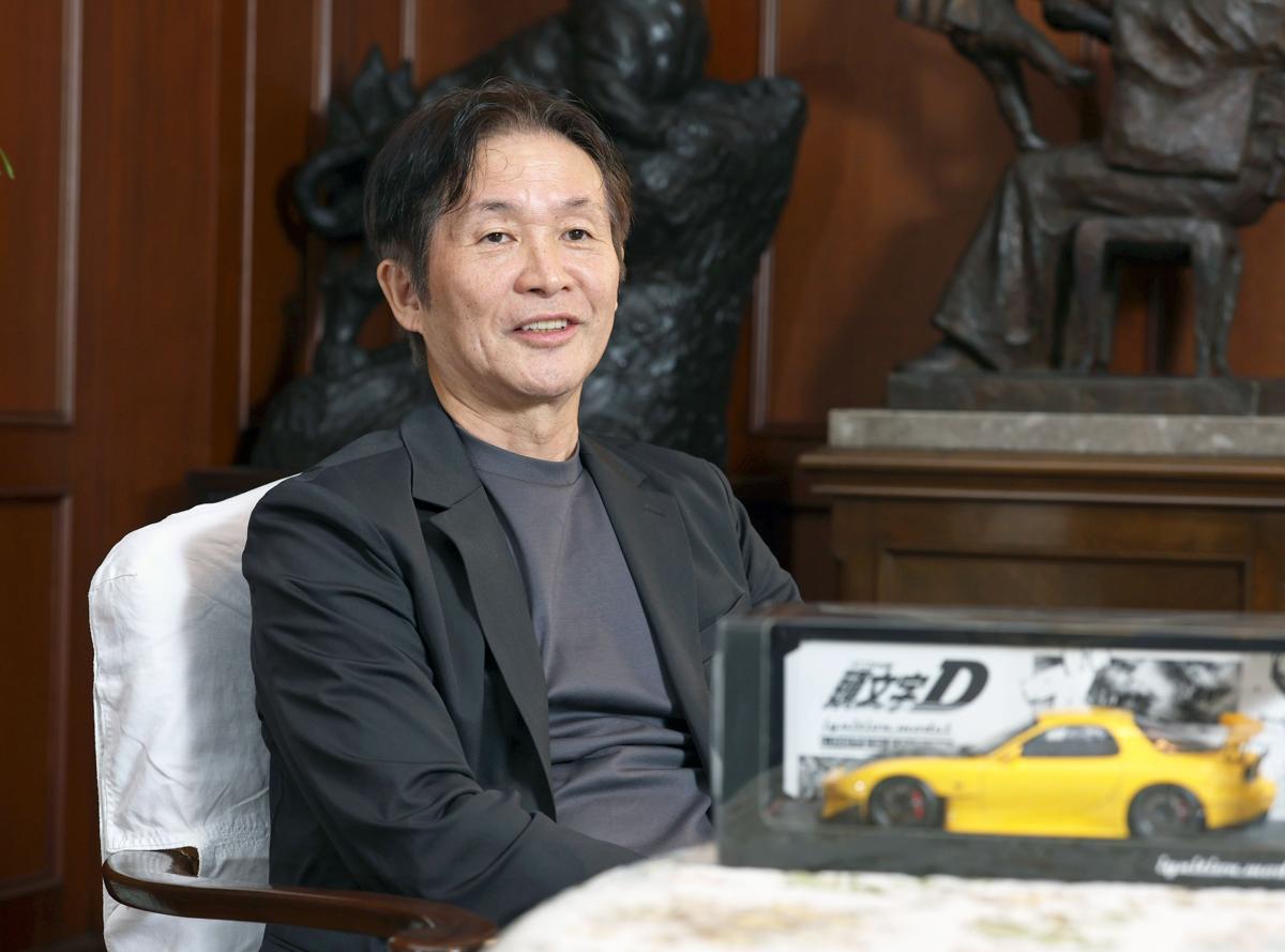 
インタビューに答えるしげの秀一さん＝東京都
