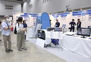 
防災に関わる企業などが技術や知見を発信した「にいがた防災産業展」＝６日、新潟市中央区
