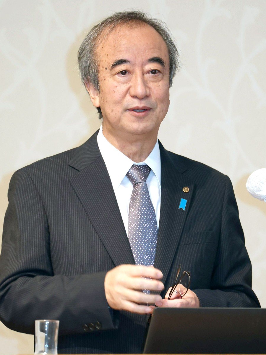 講演する花角英世知事＝２０２５年１１月２７日、長岡市東坂之上町１、長岡グランドホテル