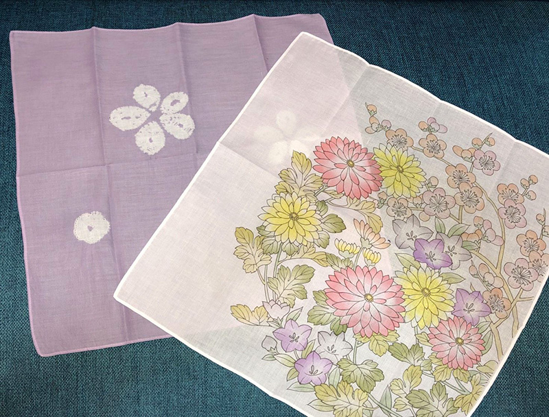 加藤さんが作ったハンカチの完成品