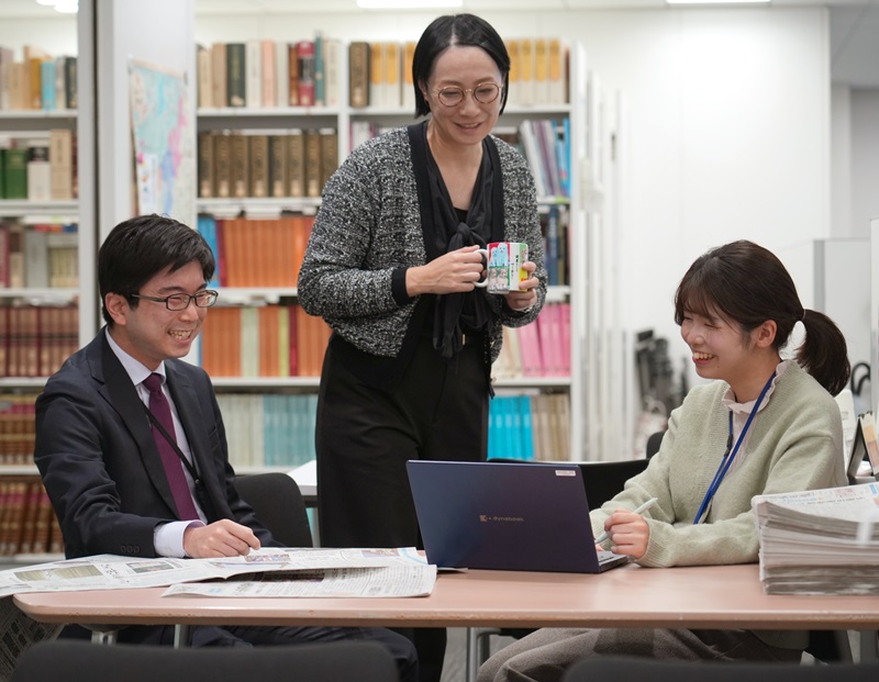 社内